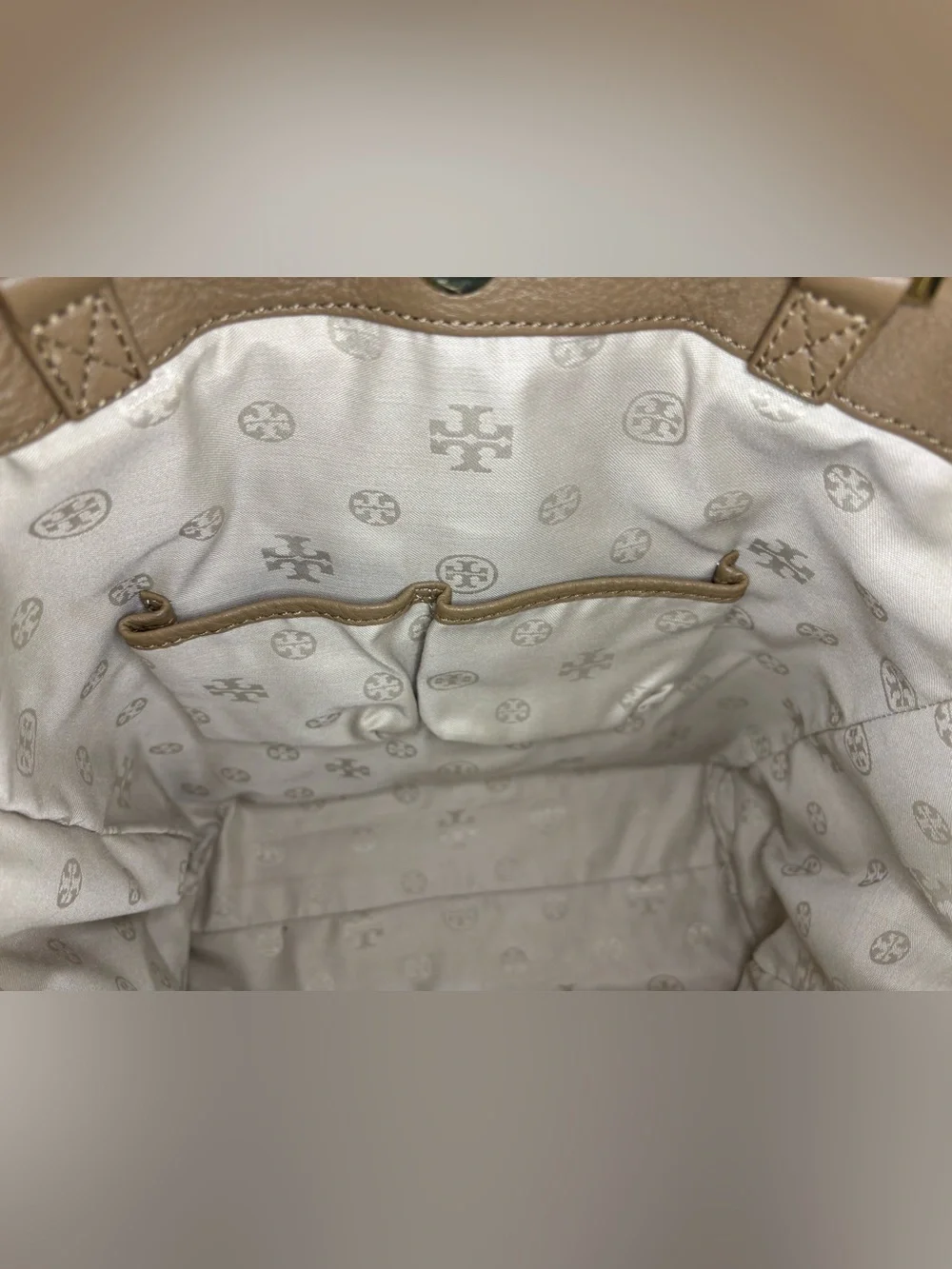 Tory Burch Kipp Tote in Sand Dollar
